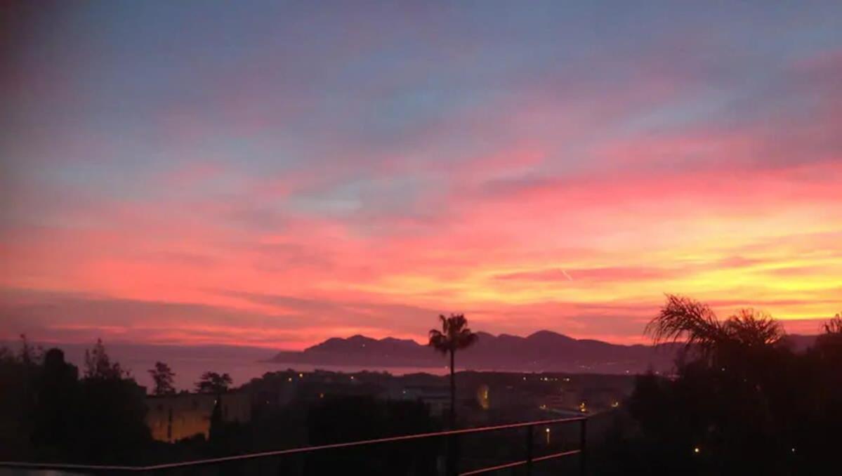 B002 - Superbe Avec Vue Et Piscine Appartamento Cannes